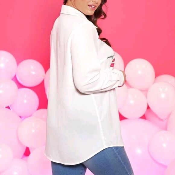 White Button-Up Shirt with Pink Lip Print - Picture 3 of 6